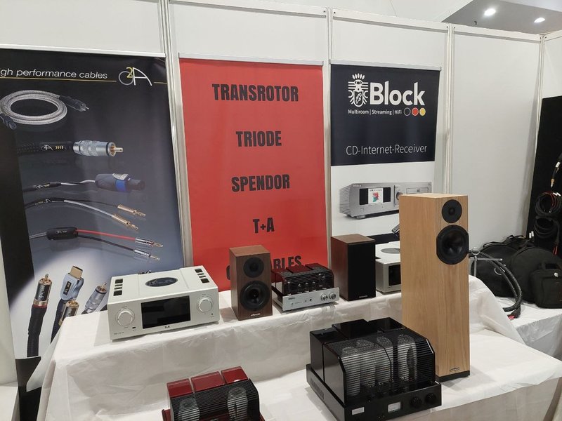 Système complet ConceptAs au PAVS 2025 — Triode monoblocs, Spendor, T+A, O2A