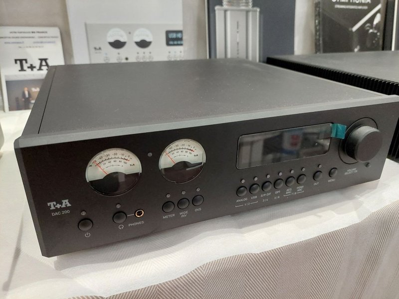 T+A DAC 200 avec VU-mètres au PAVS 2025